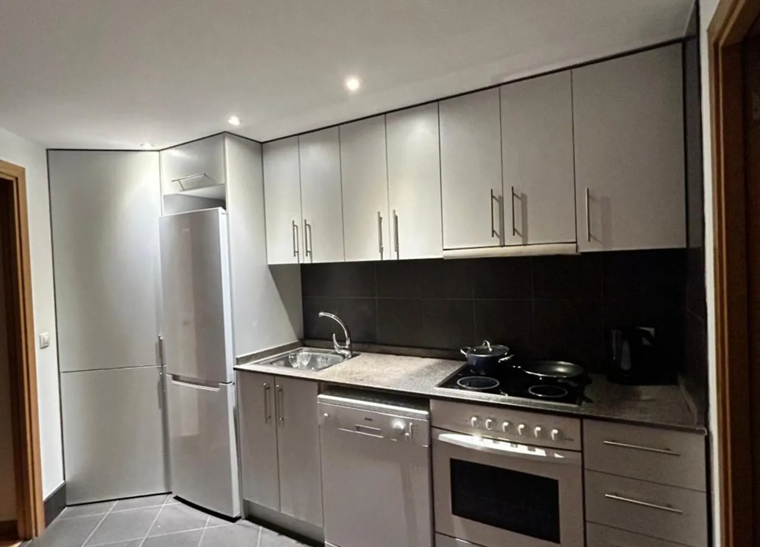 民宿 Habitacion En Piso Compartido Chambre En Colocation Room In Shared Flat 帕斯底拉卡萨 安道尔
